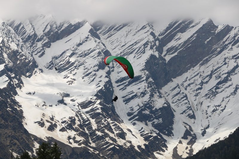 Solang Valley paragliding