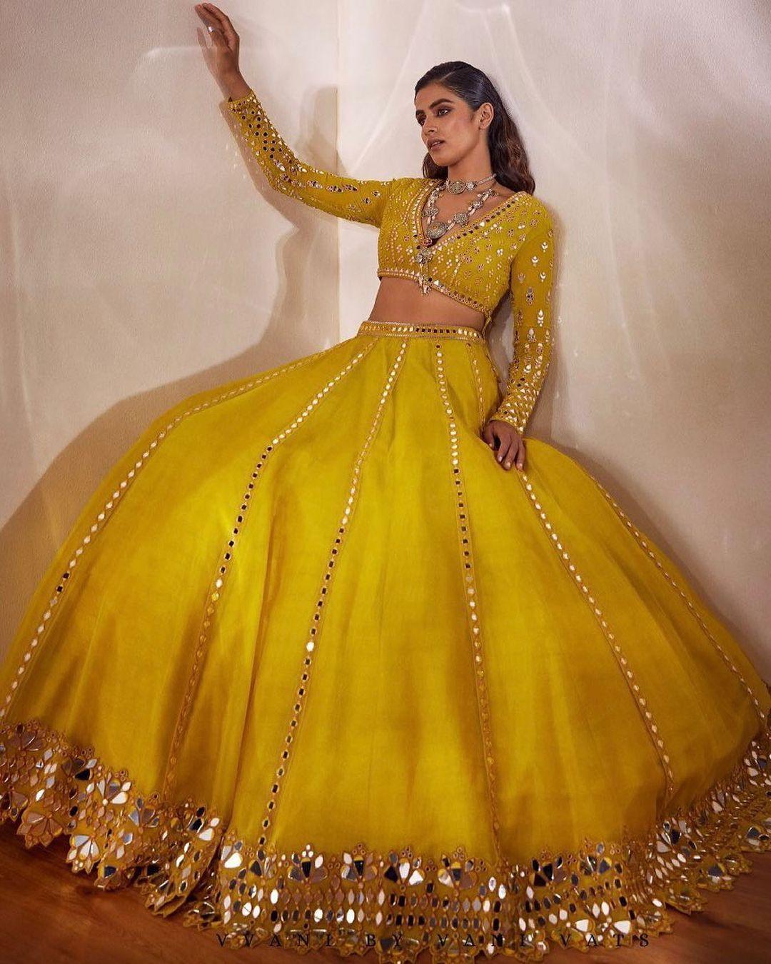 What Colors Work Best With Lehengas?